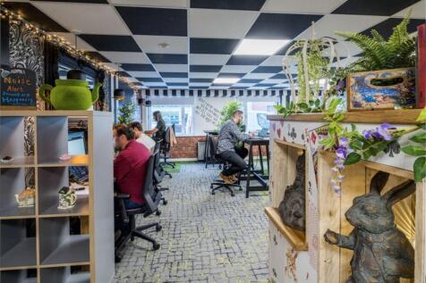 DeskLodge House Office Space.JPG