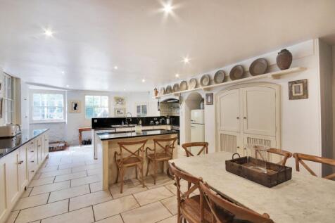 Kitchen/Breakfast Rm