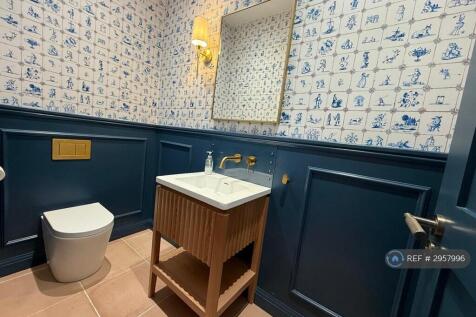 Links Road, London, SW17 photo 5