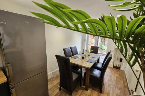 63 Clarendon Street, Leamington Spa photo 4