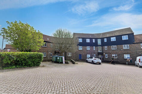 Flat 3 Cavendish House, Collingwood Close, Peacehaven, East Sussex, BN10 8BE