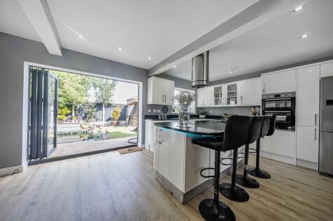 1305334-11-6849d67aa9fdd