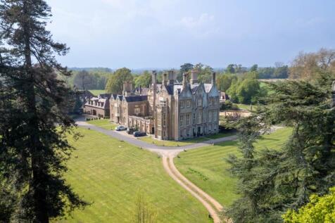 5 hurn court front 3