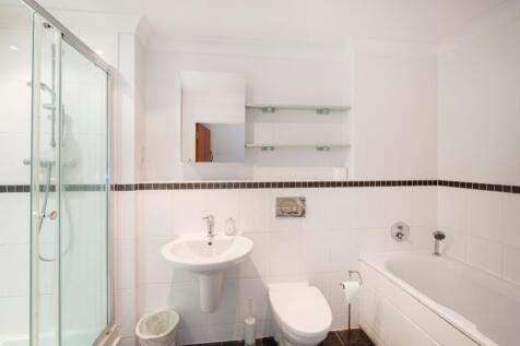 elizabeth bathroom