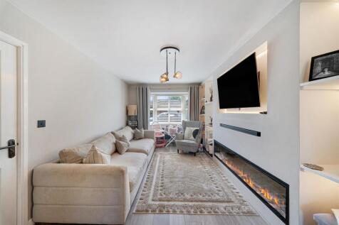 11 ELLINGTON WAY-29.jpg