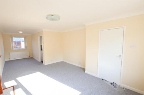 Greylands Park Road, YO12 photo 4