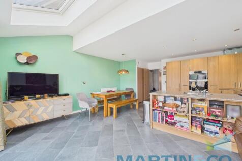 CAM01870G0-PR0162...