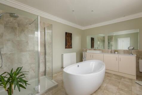 The Stone House Bedroom 1-4.jpg