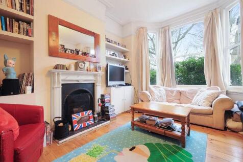 London, NW10 - property photo