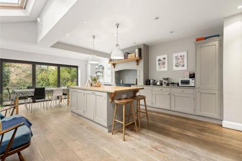 Kitchen/Reception