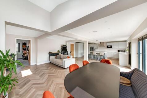 LIVING DINING KITCHEN