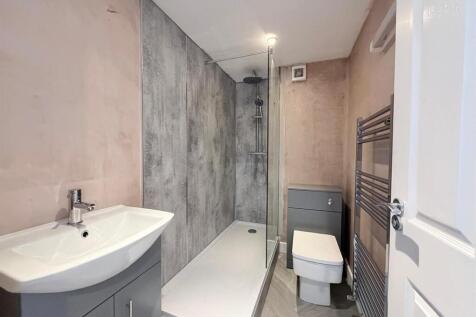 4 Walkergate - Bathroom.jpg