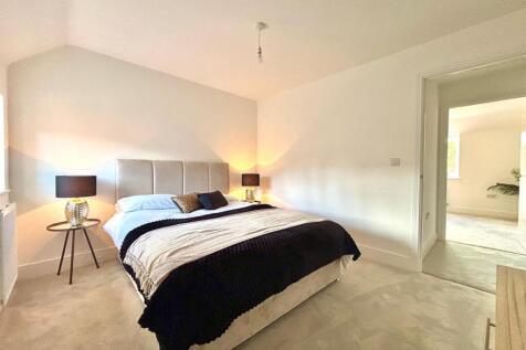 WhatsApp Image 2025-09-11 at 13.57.28_4ec8714a.jpg