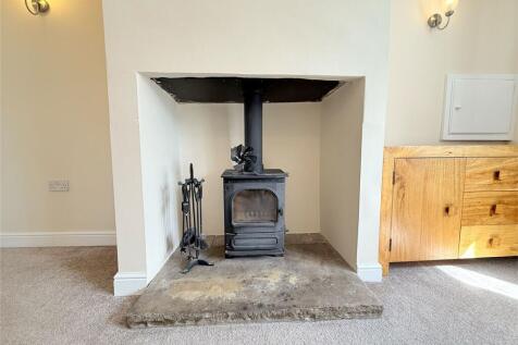 Lowerhouses Lane, Huddersfield, HD5 photo 4