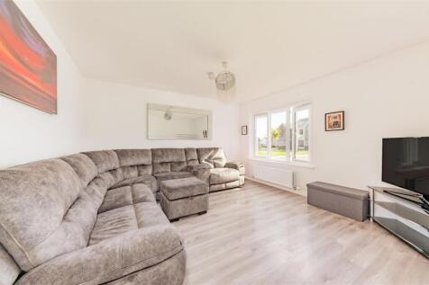 12 Greenfield Crescent Dundee-13.JPG