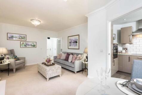 Living Room 1.jpg