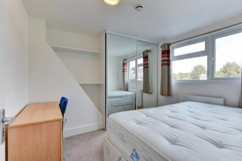 62 Brading Road Bedroom 6 (2)