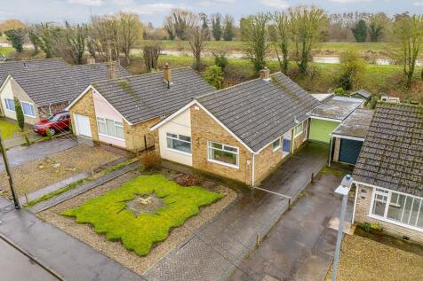 18 Churchill Drive (Spalding)-5.jpg