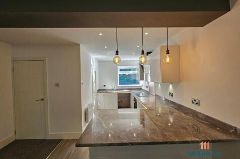 Silverdale Road, Gatley, Cheadle photo 3