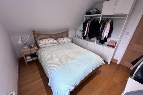 Bedroom pic 2 .jpeg