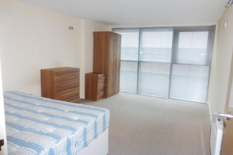 Beckhampton Street, SWINDON photo 4
