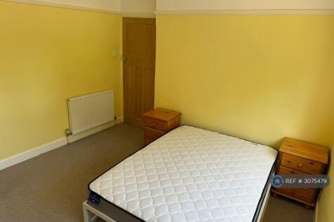 Rydes Avenue, Guildford, GU2 photo 3