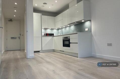 Living Room / Kitchen