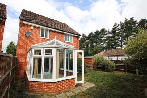 Garden with conservatory.jpg