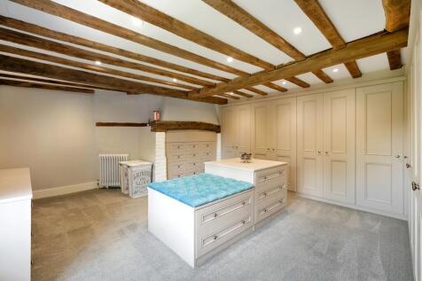 Dressing room/ Bedroom 5