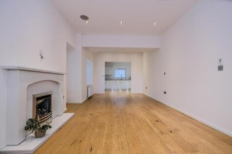 Lounge and diningroom