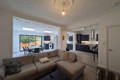 Harrington Drive, Nottingham photo 3