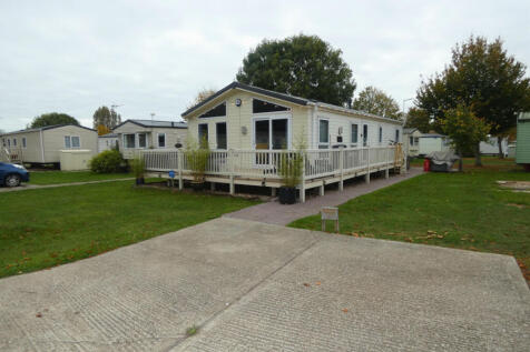 2 Bedroom Park Home for Sale