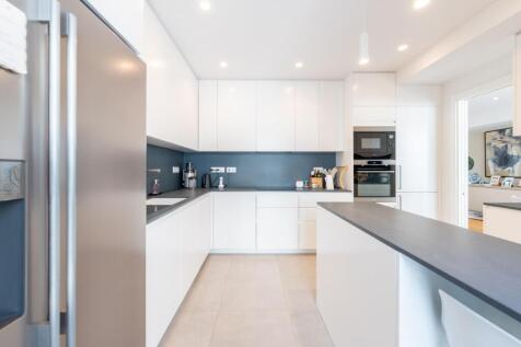 Triplex with 4 Bedrooms in Lisbon