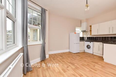 Lounge / Kitchen