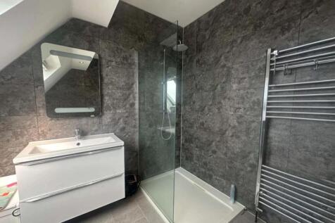 Additional Bathroom picture