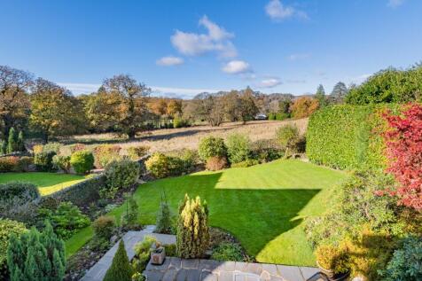 Garden view from the balcony 