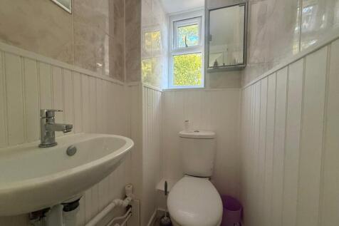 Prince of Wales Close, Waterlooville, Hampshire, PO7 photo 5