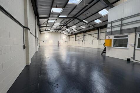 Distribution Warehouse to rent Image 3