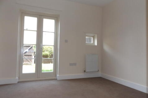 St Georges Walk, Gosport, Hampshire photo 3