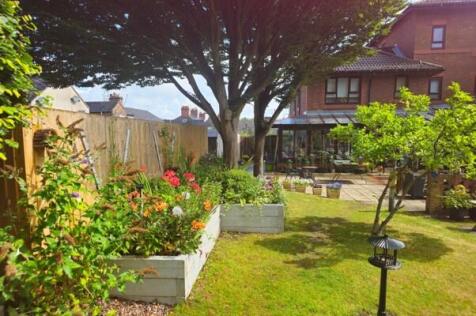 Moorlands Court, Wells Close, Biddulph, Staffordshire photo 5