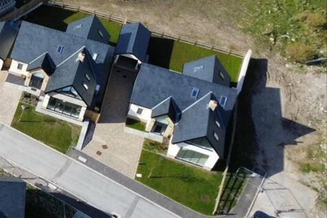 Aerial Lilly Close S