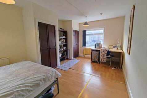 Bedroom 1 (1)