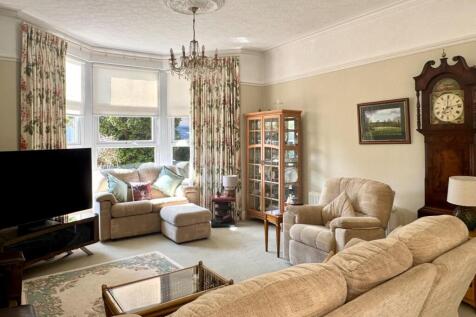 Apartment 1 - Reception Room