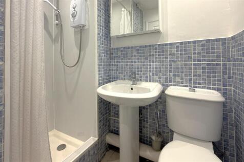 Shower Room.jpg