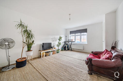 f513014c-9a6e-4e3...