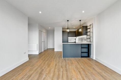 Kitchen / Reception