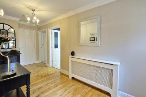 Bungalow - Entrance Hall