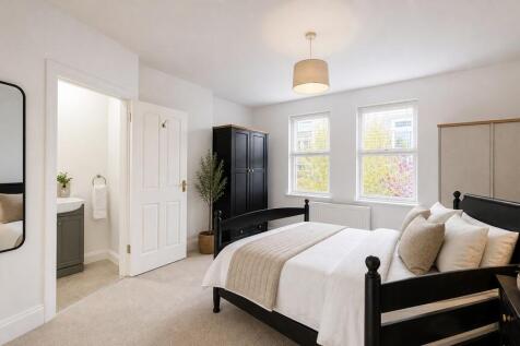 Bright spacious bedroom with stylish ensuite...