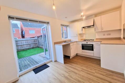 Warmwell Drive, Wolverhampton photo 4