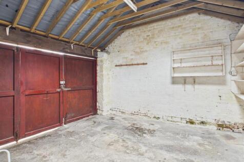 Garage/Workshop